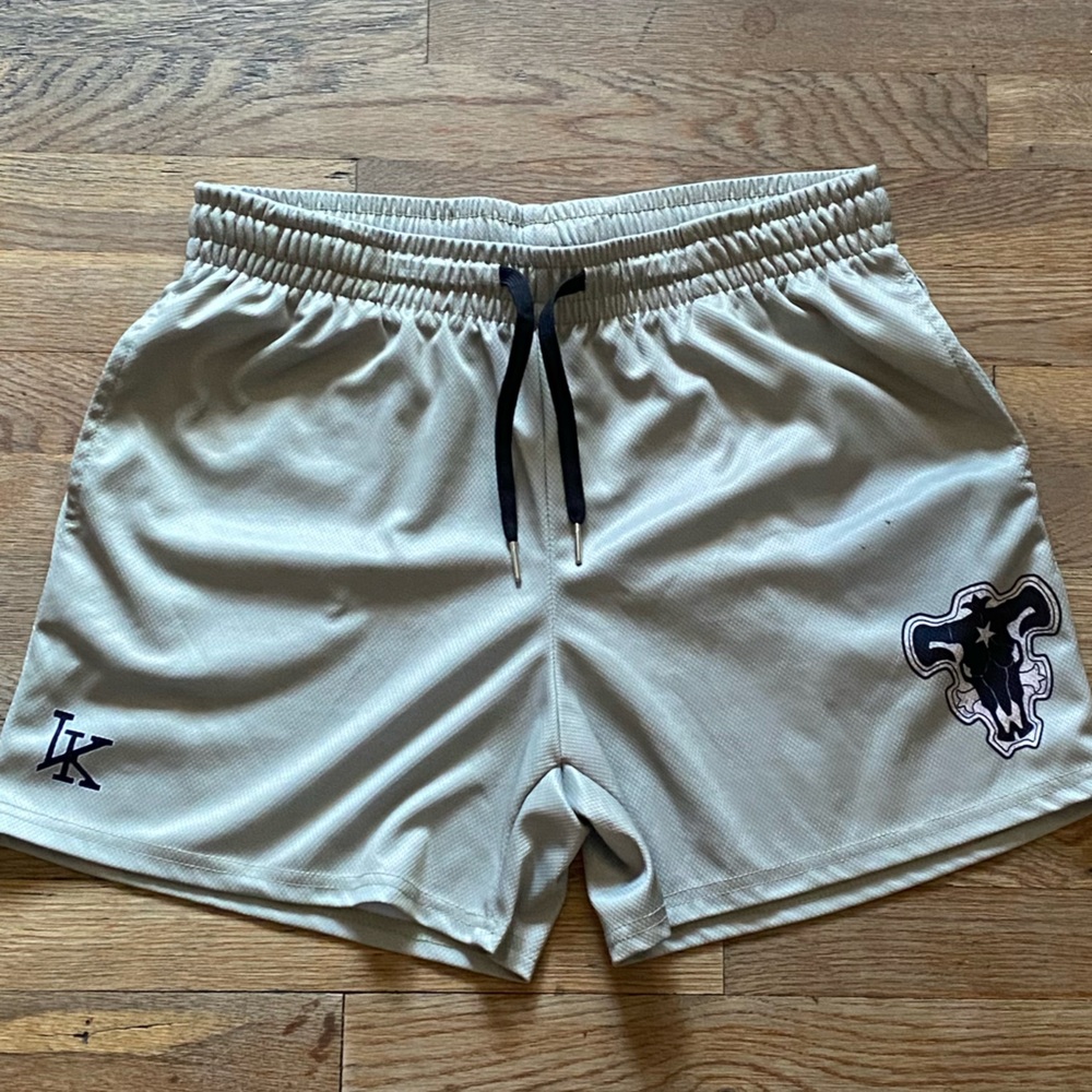 Invicta Kuru Shorts Black Bull Black Clover Large